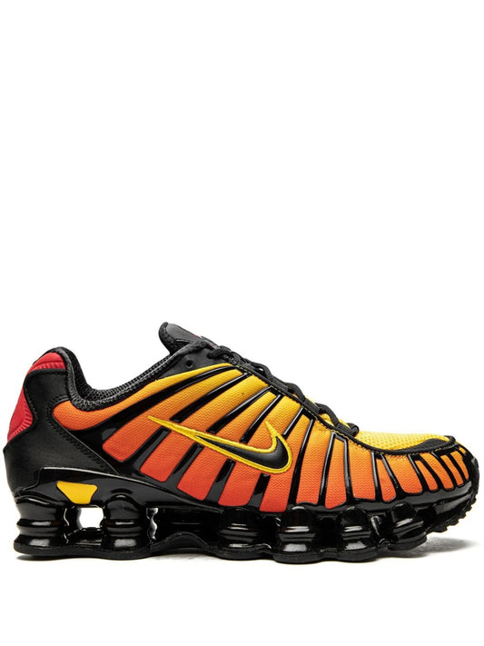 Nike Shox TL "Sunrise" – Udobnost, stabilnost i upečatljiv stil!