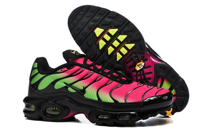 Nike Air Max Plus Hyper Pink Volt – Patike za maksimalnu udobnost i upečatljiv stil!