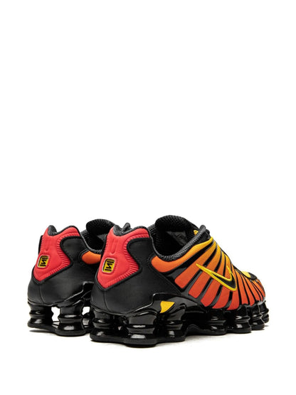 Nike Shox TL "Sunrise" – Udobnost, stabilnost i upečatljiv stil!