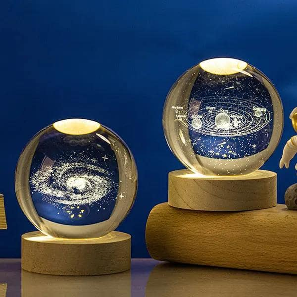 FullGen 3D Planet Lampa – Kristalna Galaksija na Vašem Stolu
