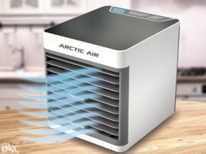 Mini klima Air Arctic Ultra – lično osveženje gde god da si